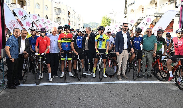 580 sporcu Kemer’de pedal çevirdi