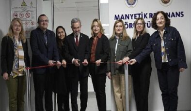 Ankara Üniversitesi Diş Hekimliği Fakültesi Hastanesinde, dünyada diş hekimliği fakültesi bünyesinde kurulan ilk MR ünitesi ile özel gereksinimli bireylere diş tedavisi hizmetinin verileceği sedasyon ünitesi açıldı