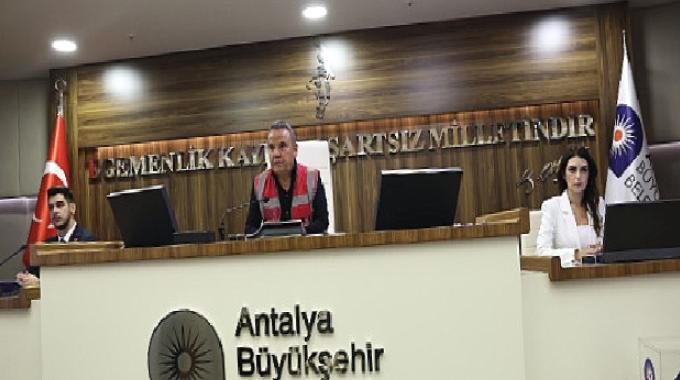 Antalya Büyükşehir Belediye Meclisi yeni dönemin ilk toplantısını yaptı