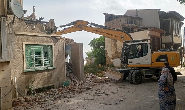 Başkan Aydın’dan metruk bina talimatı