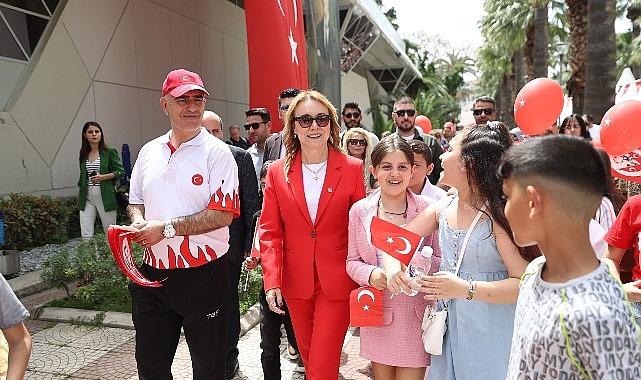 Başkan Mutlu’dan çocuklara lunapark sürprizi