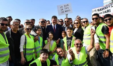 Başkan Tugay Dünya Romanlar Günü’nde konuştu: “Mücadelenizde yalnız değilsiniz”