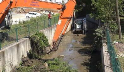 KanlıDere’de temizlik çalışmalarına başladı