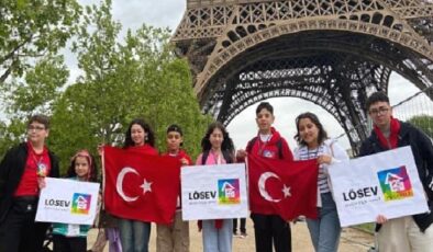 LÖSEV yurtdışı gezilerine devam ediyor. Lösemi ile mücadele eden ve tedavi süresince LÖSEV’den destek alan çocuklar dünyayı geziyor