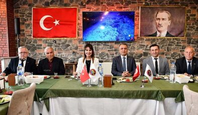 Malkara Belediye Başkanı Nergiz Karaağaçlı Öztürk Muhtarlarla Kahvaltı Programında Bir Araya Geldi