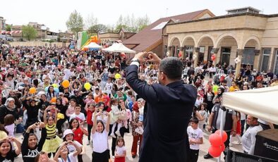 Nevşehir Belediyesi tarafından düzenlenen 23 Nisan Çocuk Şenliği büyük ilgi gördü