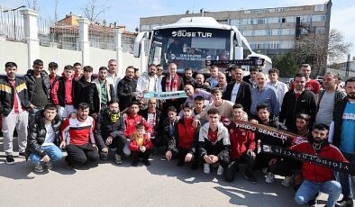 Sivas Belediye Başkanı Dr. Adem Uzun, deplasmanda oynanacak Trabzonspor-Sivasspor karşılaşması öncesi kırmızı beyazlı taraftarları Trabzon’a yolcu etti