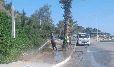 Urla Sokaklarında Bayram Temizliği