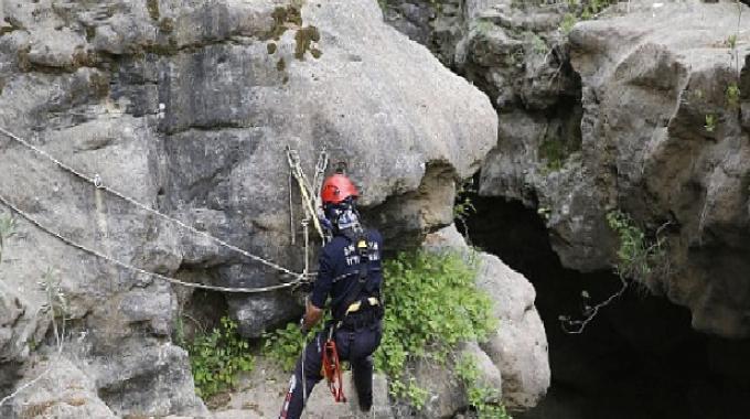 Antalya Büyükşehir’in kahraman itfaiyecileri eğitimde