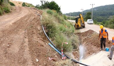 ASAT Kumluca’nın kırsal mahallelerinde içme suyu hatlarını yeniliyor