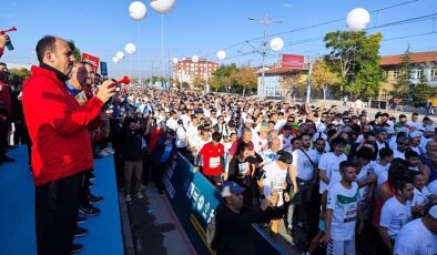 Başkan Altay Tüm Sporseverleri Konya Yarı Maratonu Heyecanına Ortak Olmaya Davet Etti