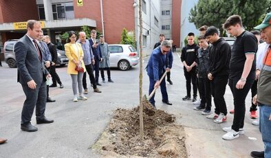 Bayrampaşa’daki okullarda bahar temizliği ve bakım çalışması