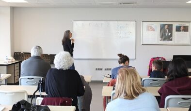 Efes Selçuk, Prof. Dr. İsmail Aka Kütüphanesi ve Sosyal Etkinlik Merkezi’nde dünya dilleri ile buluşuyor