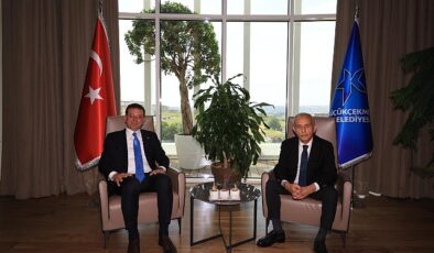 Ekrem İmamoğlu, Küçükçekmece Belediye Başkanı Kemal Çebi’ye tebrik ziyaretinde bulundu