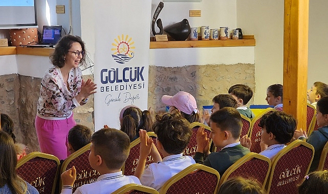 Gölcük Belediyesi, Yalı Evleri’nde düzenlediği etkinlik ile çocuklara çevre koruma ve geri dönüşüm bilinci aşıladı