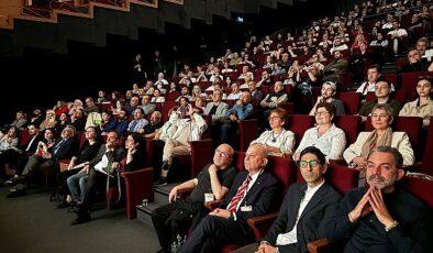 İstinye Üniversitesi’nin düzenlediği “Sinema ve Yapay Zekâ” etkinliğine yoğun ilgi