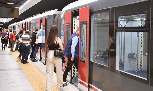 İzmir Metrosu 24 yaşında 1 milyar 400 milyon yolcu taşındı