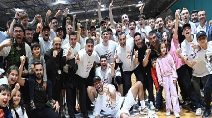 Konya Büyükşehir Belediyespor Türkiye Basketbol Ligi’ne Yükseldi