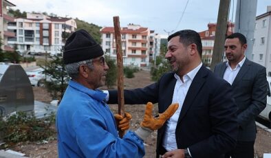 Nevşehir Belediye Başkanı Rasim Arı, belediye ekiplerinin mahallelerdeki çalışma alanlarında incelemelerini sürdürüyor