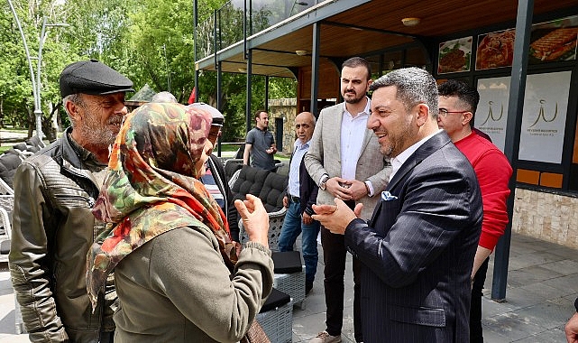 Nevşehir Belediye Başkanı Rasim Arı, Nejdet Ersan Parkı çevresindeki esnaflarla bir araya gelerek sorun ve isteklerini dinledi