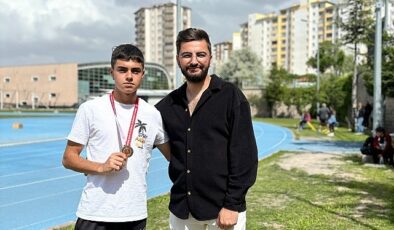 Nevşehir Belediyesi Gençlik ve Spor Kulübü sporcusu Batuhan Ergöz, Kayseri’de gerçekleştirilen U16 – U18 Atletizm Bölgesel Seçme Yarışmalarında bölge şampiyonu oldu