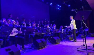 Sağlık çalışanları hayatını kaybeden meslektaşlarının çocuklarına eğitim desteği için konser verdi