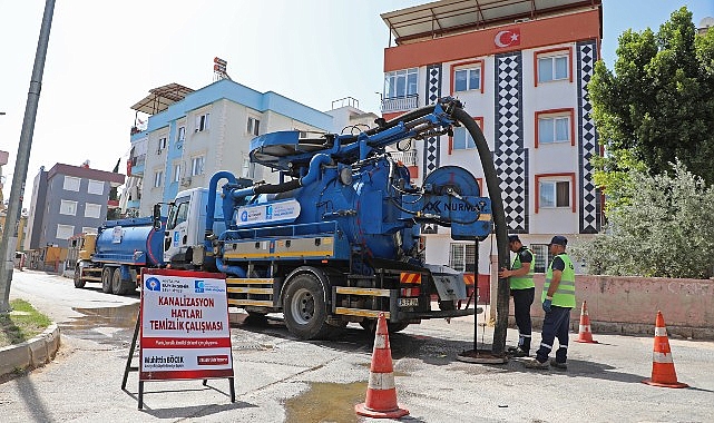 ASAT Teomanpaşa’da kanalizasyon hatlarını temizliyor