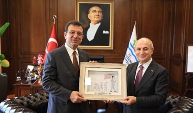 Ekrem İmamoğlu, Büyükçekmece Belediye Başkanı Dr. Hasan Akgün’ü makamında tebrik etti