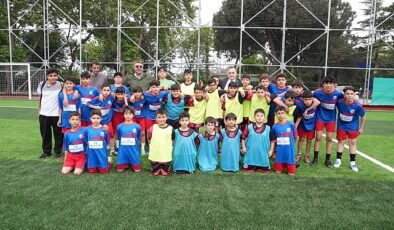 İBB, geçtiğimiz yıllarda profesyonel bir futbol kulübü tarafından kiralanan Balat Spor Tesisini yenileyerek amatör spor kulüplerinin kullanımına açtı