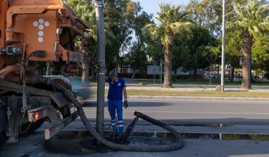 İzmir’in altyapı hatlarında temizlik seferberliği