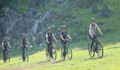 Kağıtsporlu izciler Samanlı Dağlarını bisikletle keşfe çıktı