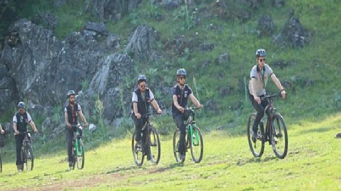 Kağıtsporlu izciler Samanlı Dağlarını bisikletle keşfe çıktı