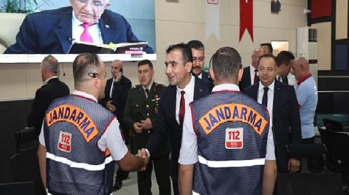 Karaman Belediye Başkanı Savaş Kalaycı, valilik tarafından düzenlenen bayramlaşma programına katıldı