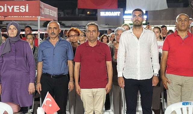 Kemer’de halk oyunları yarışması düzenlendi