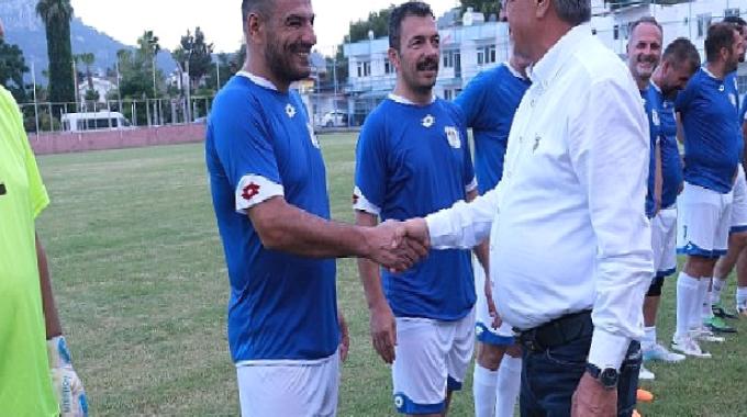 Kemer’de Masterler Futbol Turnuvası