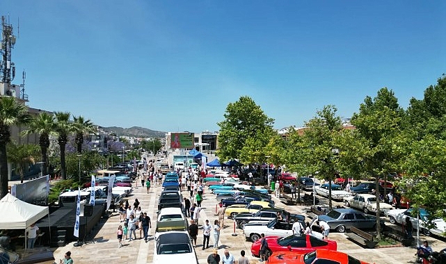 Klasik otomobiller Urla’da buluştu