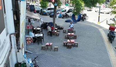 Sivas Belediyesi Zabıta Müdürlüğü ekipleri kentteki kaldırım işgalinin önüne geçmek adına denetimlerini sıklaştırdı