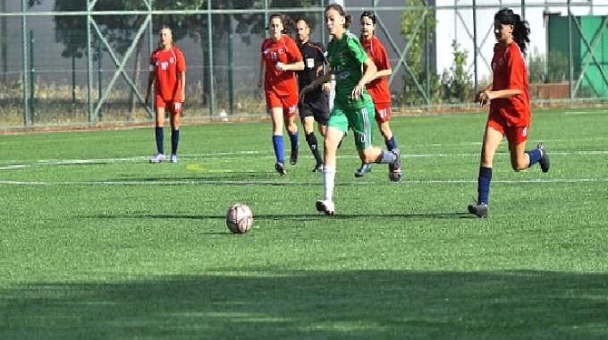 U13-U15 Kız Futbol Ligi’nde ilk düdük çaldı