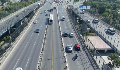 Haliç Köprüsü Metrobüs Yolu Yenileniyor