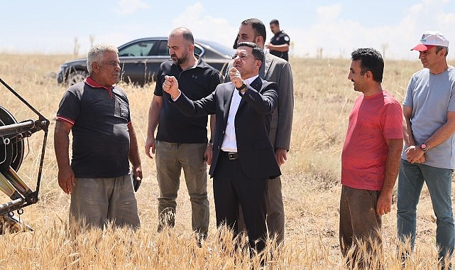 Nevşehir Belediyesi, mülkiyeti kendisine ait olan arazilerden ilk buğday hasadını gerçekleştirdi