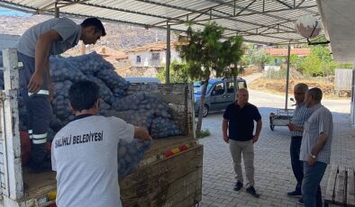 Salihli Belediyesi Gıda Kamyonu Yangın Bölgesinde